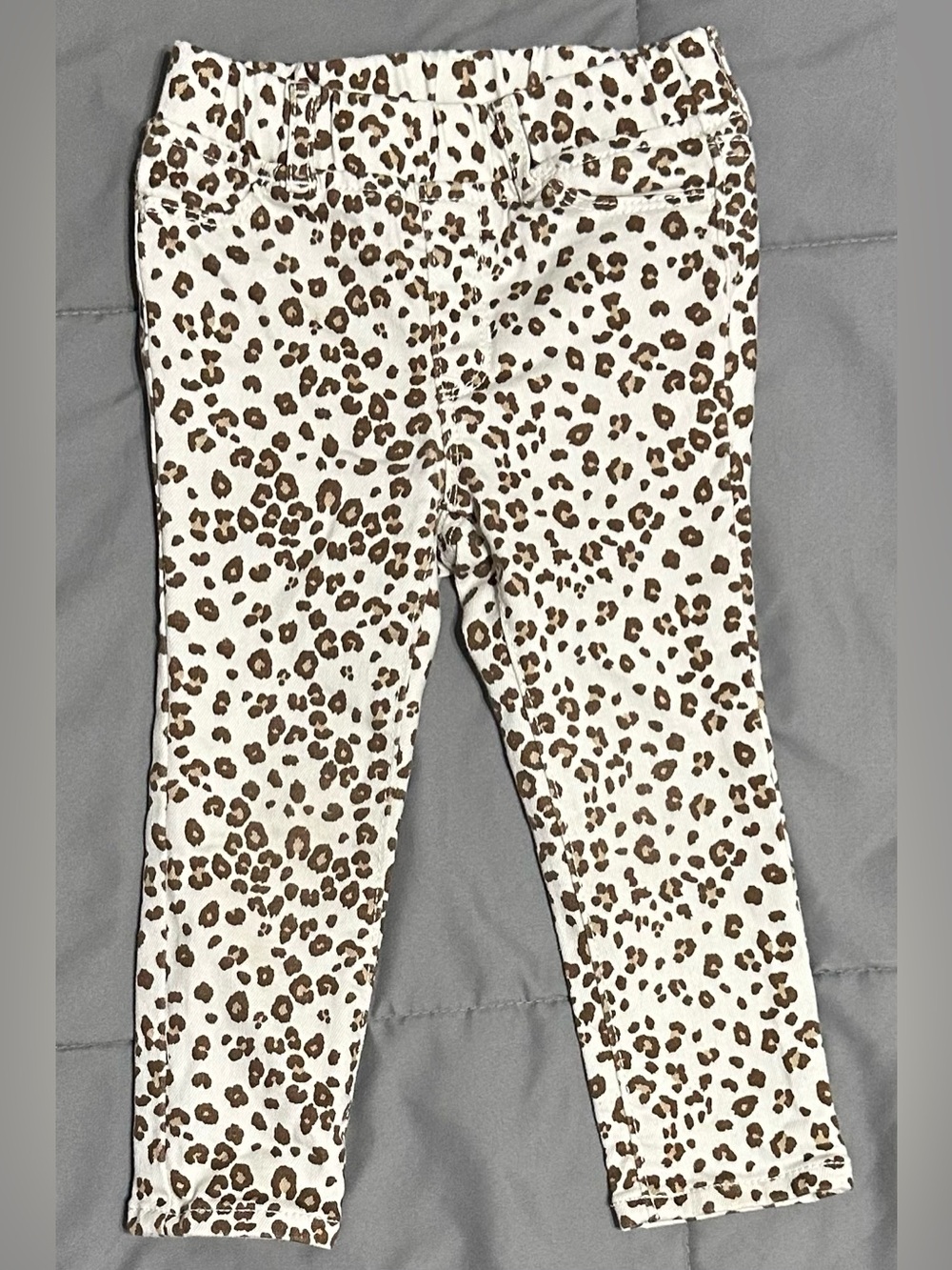 Like New GAP Cream Skinny Jeans Jeggings with Brown Leopard Print Size 3 Years